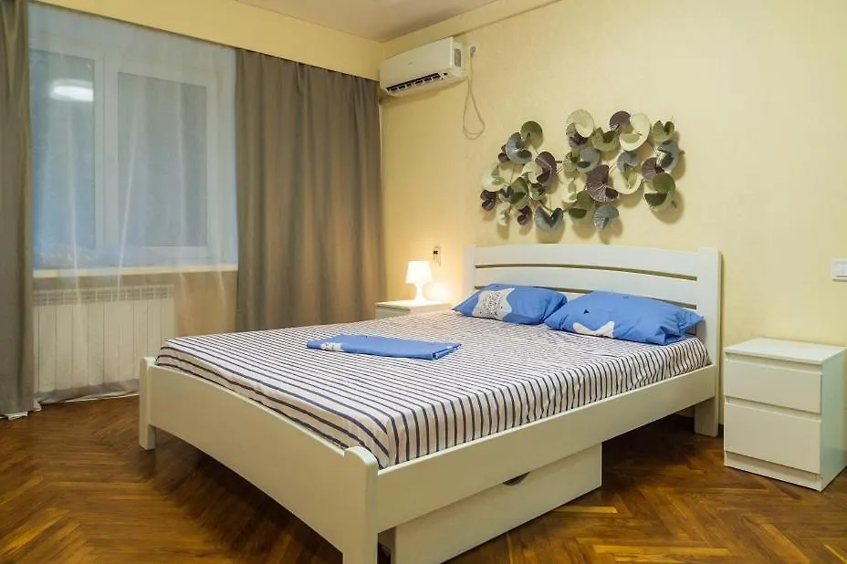 1К Саксаганского 87 Διαμέρισμα Κίεβο